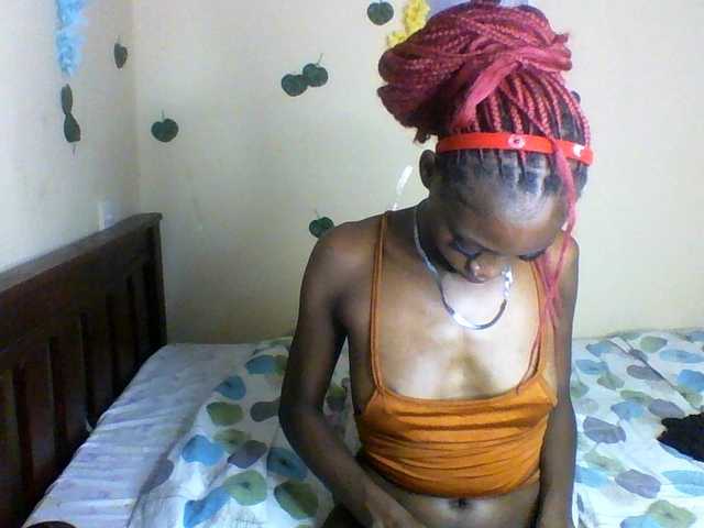 Luna-Noir live cam on BongaCams