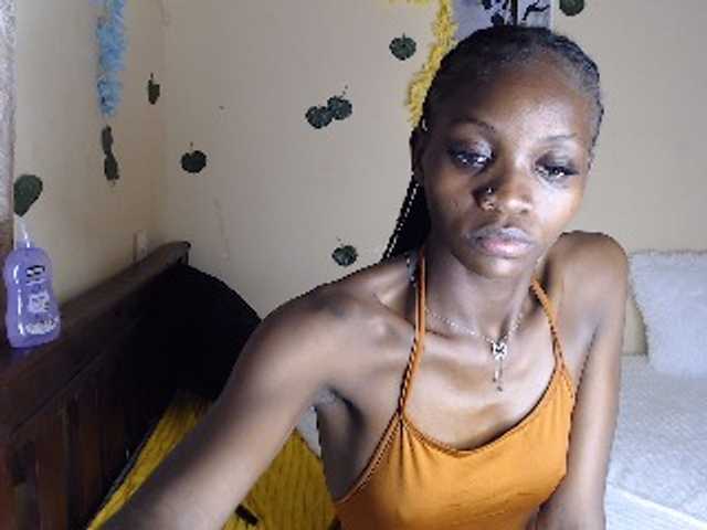 Luna-Noir live webcam show