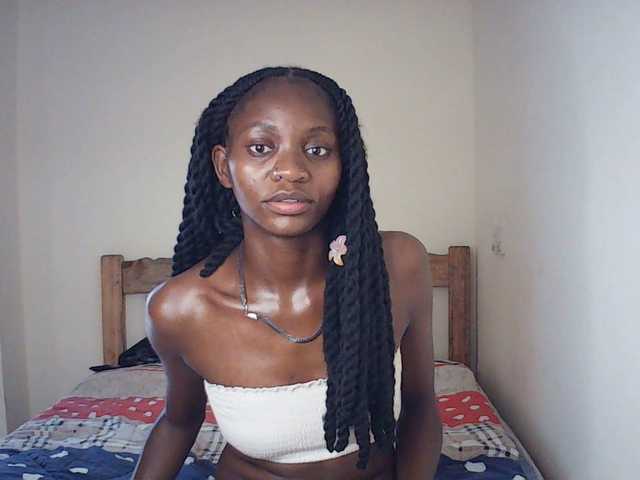 Luna-Noir's BongaCams show and profile