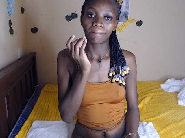 Luna-Noir live webcam show