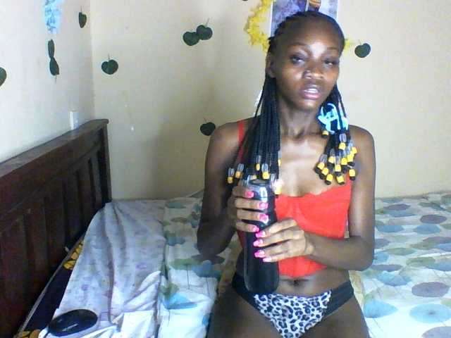 Luna-Noir live cam on BongaCams
