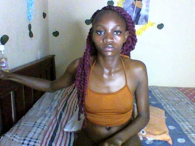 Luna-Noir live cam on BongaCams