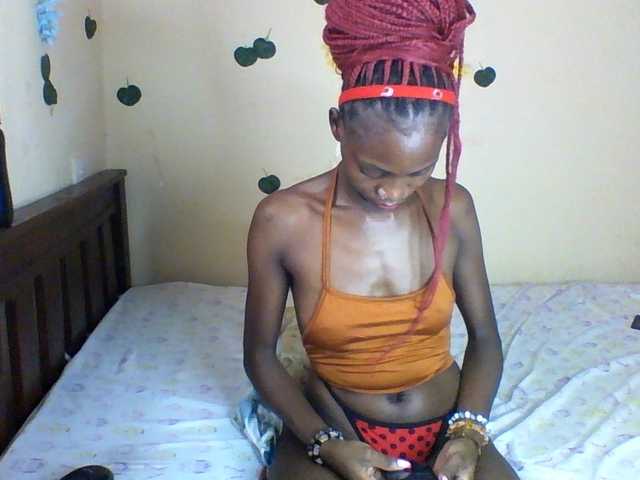 Luna-Noir live cam on BongaCams