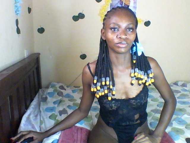Luna-Noir live cam on BongaCams
