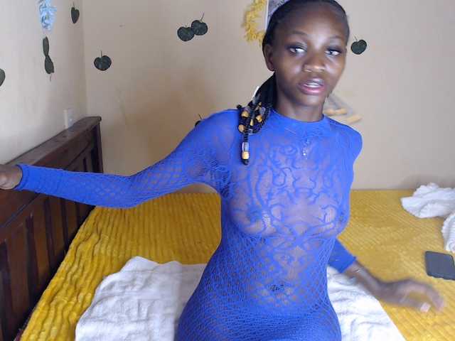 Luna-Noir live webcam show