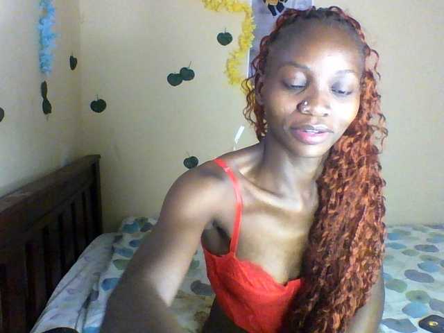 Luna-Noir live cam on BongaCams