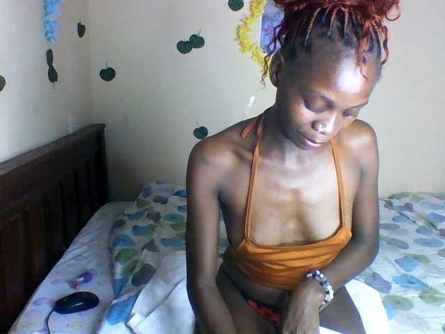 Luna-Noir live cam on BongaCams