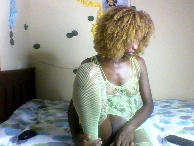 Luna-Noir's BongaCams show and profile