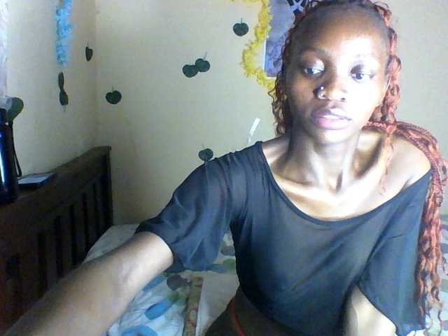 Luna-Noir live cam on BongaCams