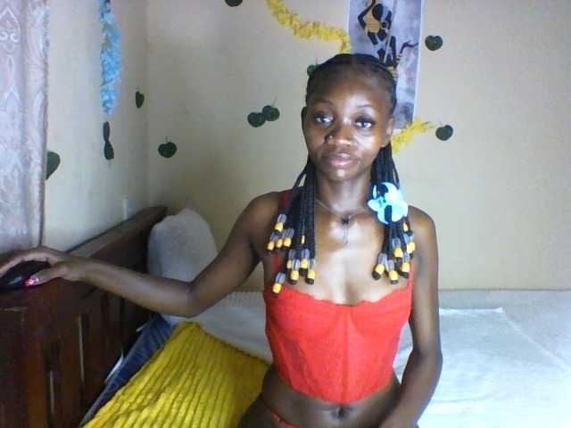 Luna-Noir live cam on BongaCams