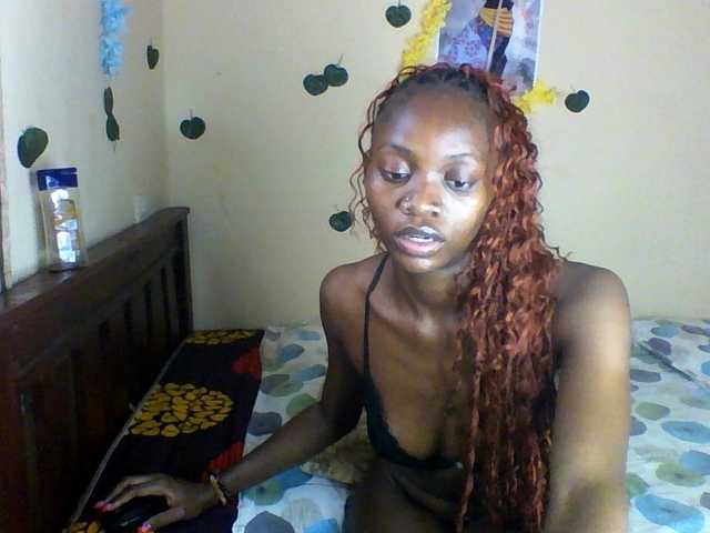 Luna-Noir live cam on BongaCams