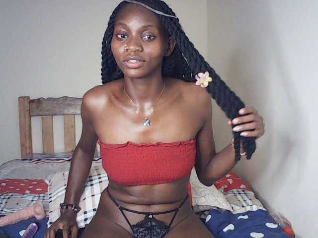 Luna-Noir's BongaCams show and profile