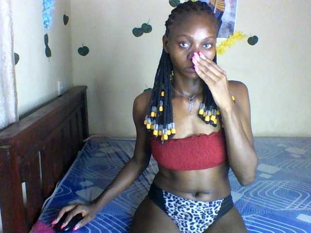 Luna-Noir live cam on BongaCams
