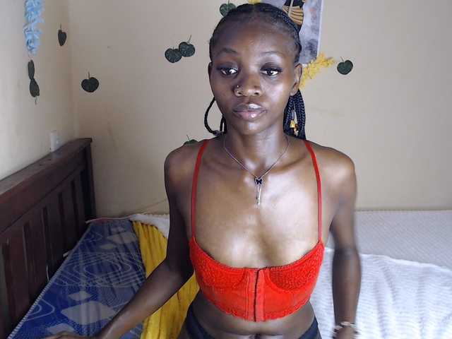 Luna-Noir live webcam show