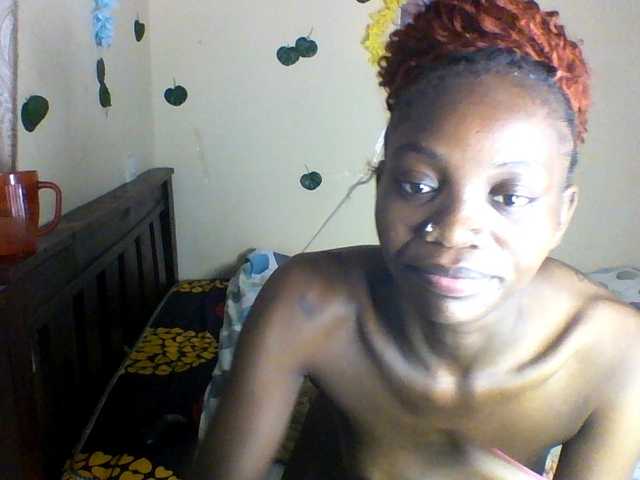 Luna-Noir live cam on BongaCams
