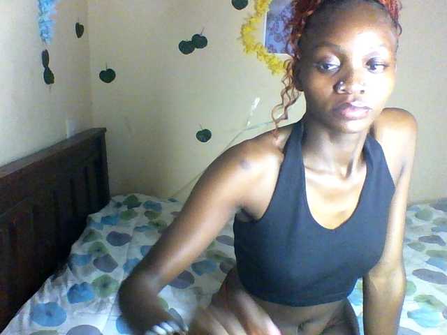 Luna-Noir live cam on BongaCams