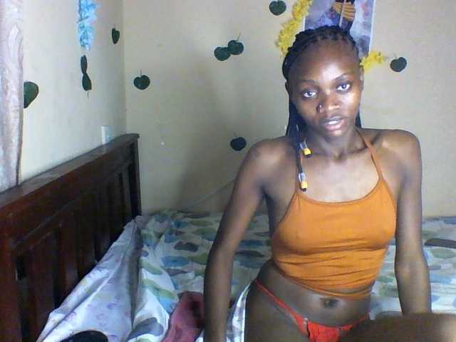 Luna-Noir live cam on BongaCams