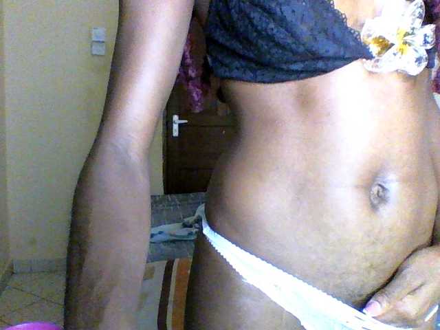Luna-Noir live cam on BongaCams