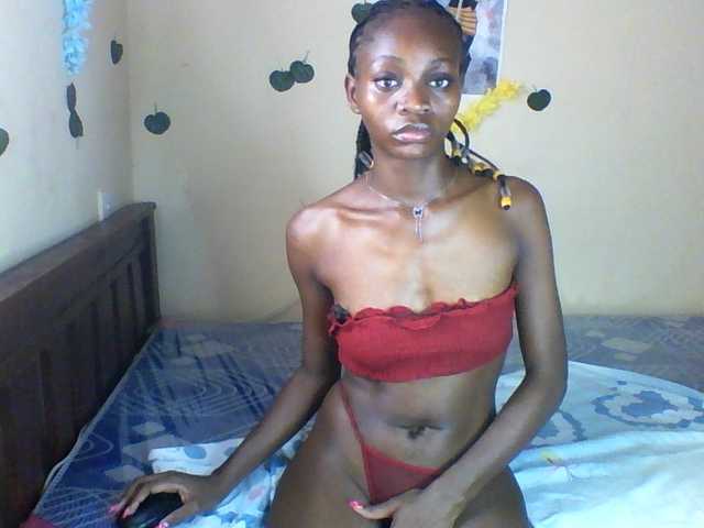 Luna-Noir live cam on BongaCams