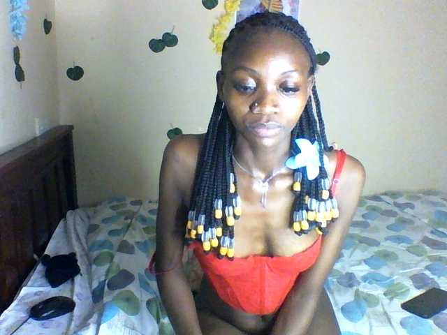 Luna-Noir live cam on BongaCams