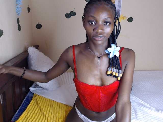 Luna-Noir live webcam show