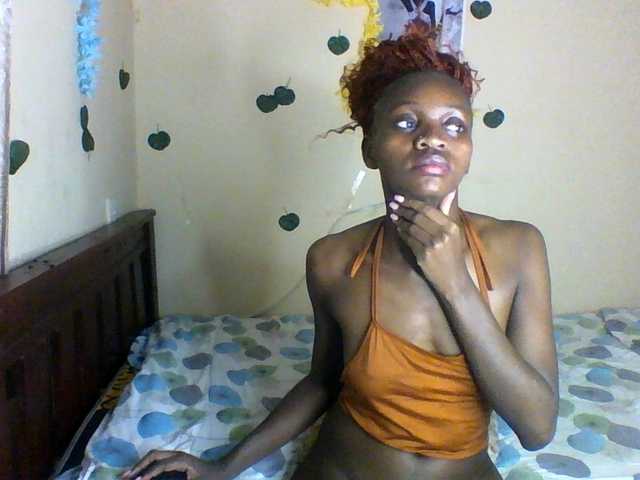 Luna-Noir live cam on BongaCams