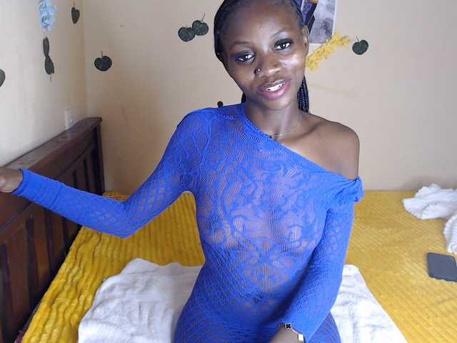 Luna-Noir live webcam show
