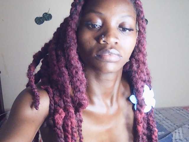 Luna-Noir live cam on BongaCams