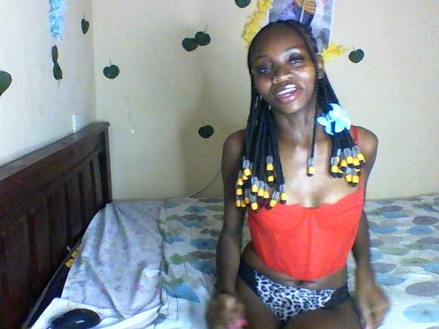 Luna-Noir live cam on BongaCams