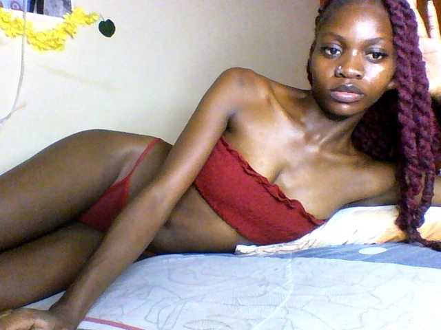Luna-Noir live cam on BongaCams