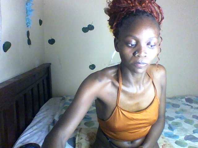 Luna-Noir live cam on BongaCams