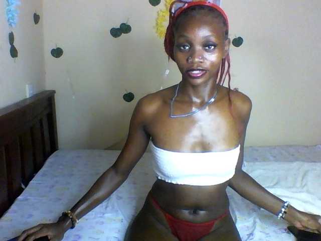 Luna-Noir live cam on BongaCams