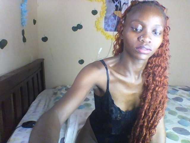Luna-Noir live cam on BongaCams