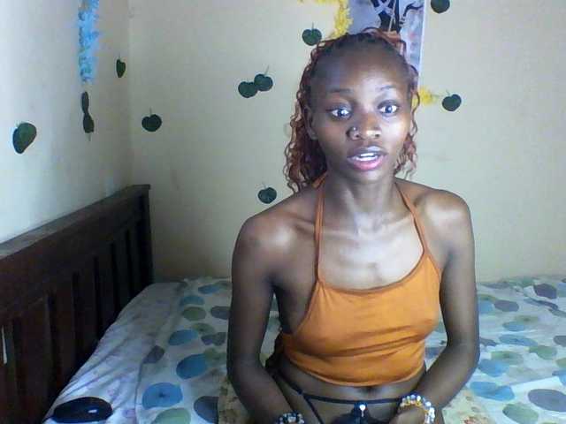Luna-Noir live cam on BongaCams