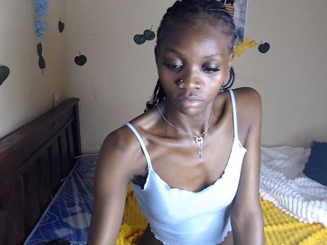 Luna-Noir live webcam show