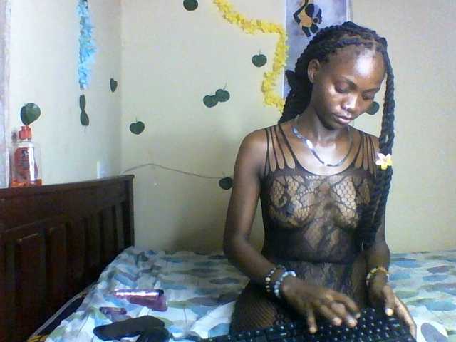 Luna-Noir's BongaCams show and profile