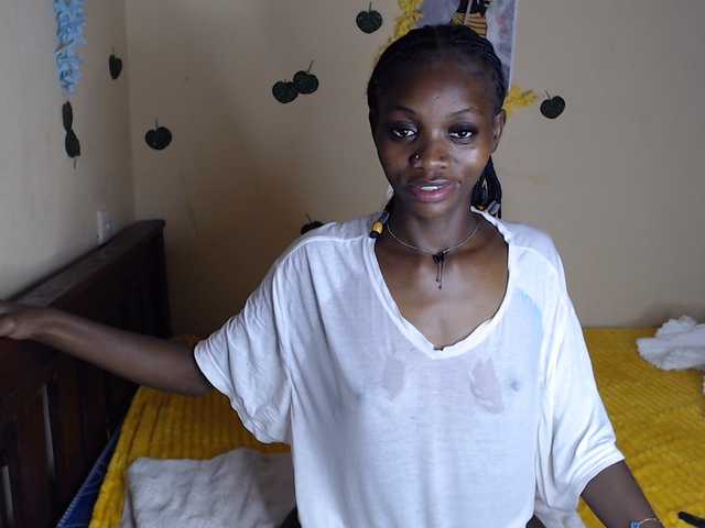 Luna-Noir live cam on BongaCams