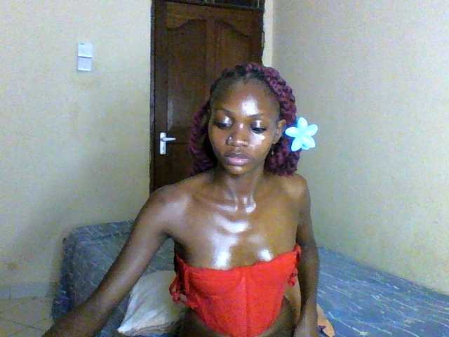 Luna-Noir live cam on BongaCams