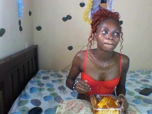 Luna-Noir live cam on BongaCams