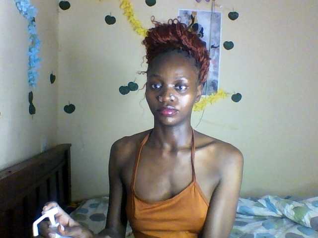 Luna-Noir live cam on BongaCams