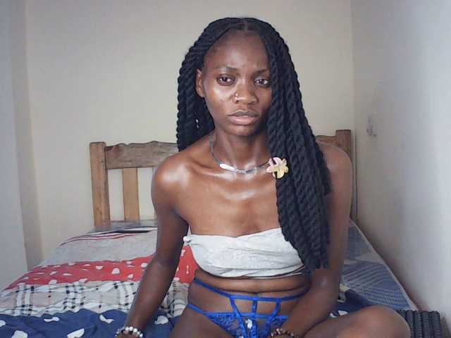 Luna-Noir's BongaCams show and profile