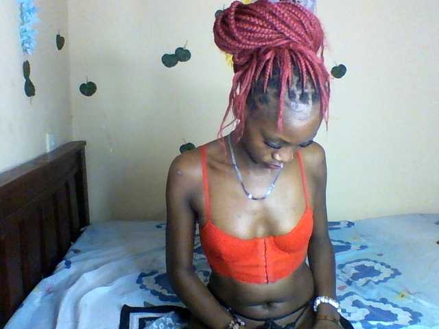 Luna-Noir live cam on BongaCams
