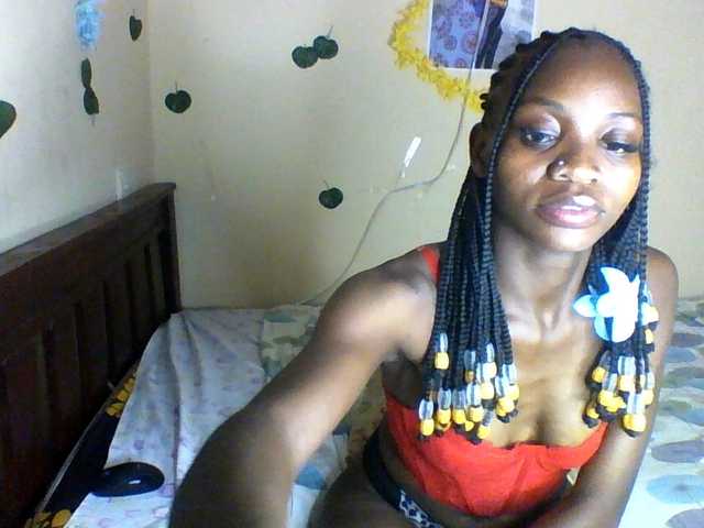 Luna-Noir live cam on BongaCams
