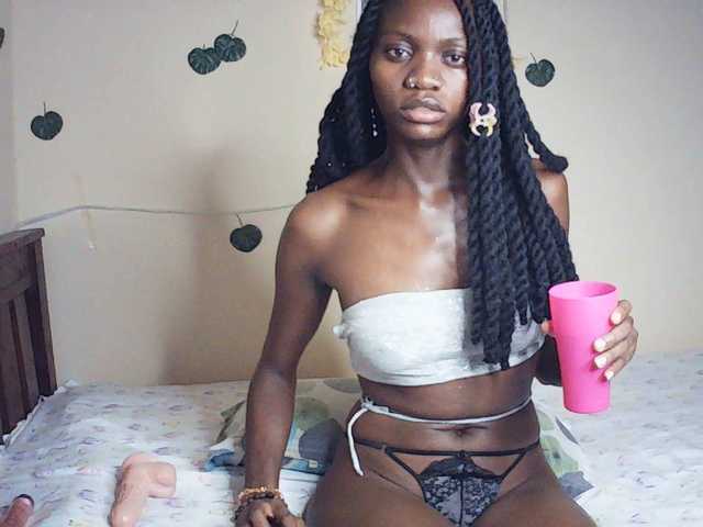 Luna-Noir's BongaCams show and profile