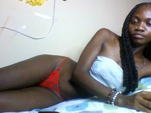 Luna-Noir's BongaCams show and profile