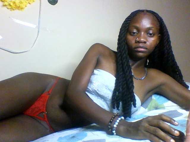 Luna-Noir's BongaCams show and profile