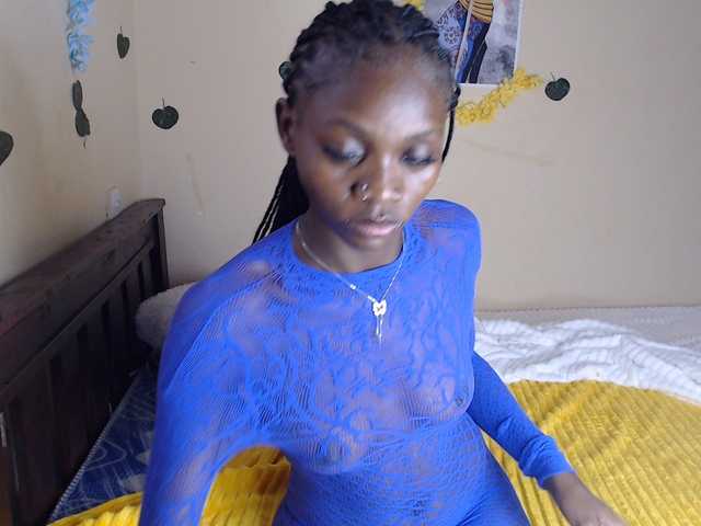 Luna-Noir live cam on BongaCams