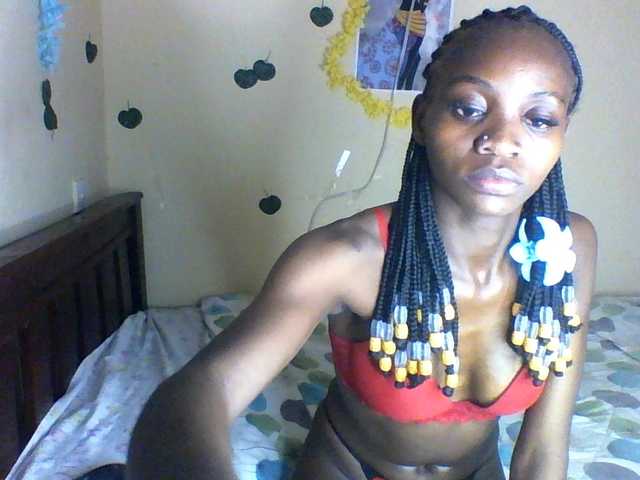 Luna-Noir live cam on BongaCams