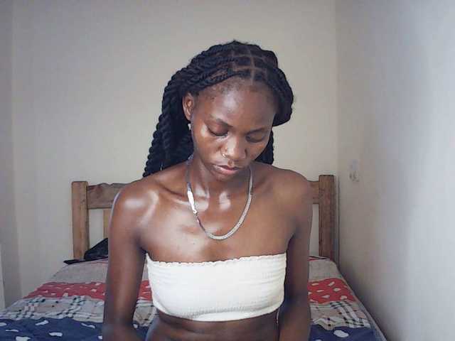 Luna-Noir's BongaCams show and profile