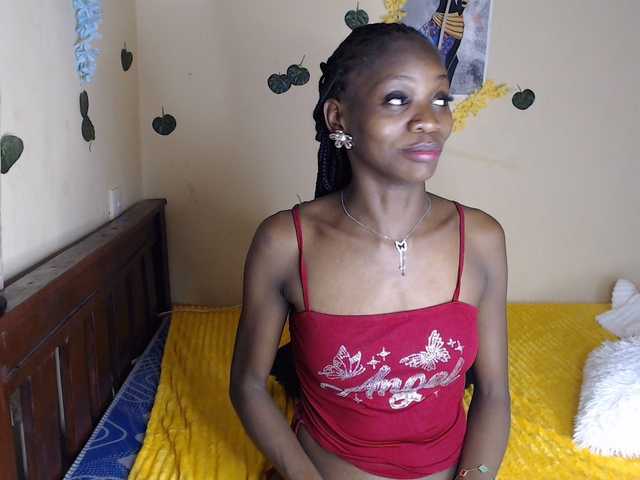 Luna-Noir live cam on BongaCams
